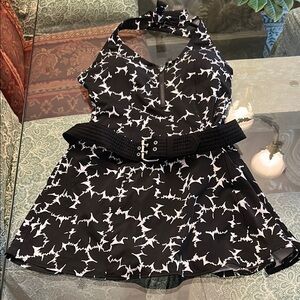 Shape fx belted swimsuit NWOT size 10
